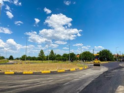 Ασφαλτος και έργα του Δ. Τρικκαίων στους κόμβους των Μ. Καλυβίων